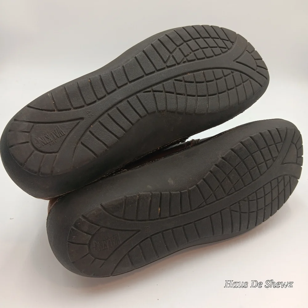The walking companies men's shoes